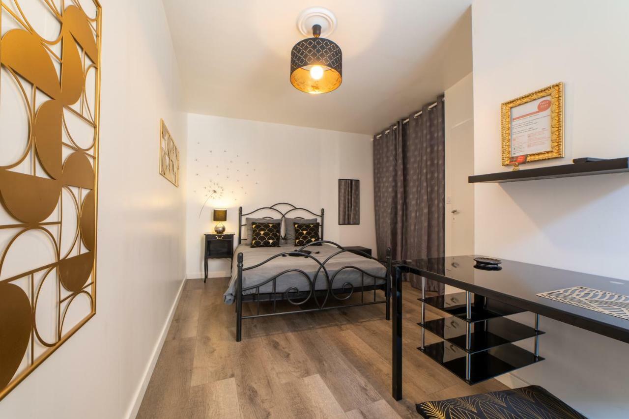 Double Room Private External Bathroom