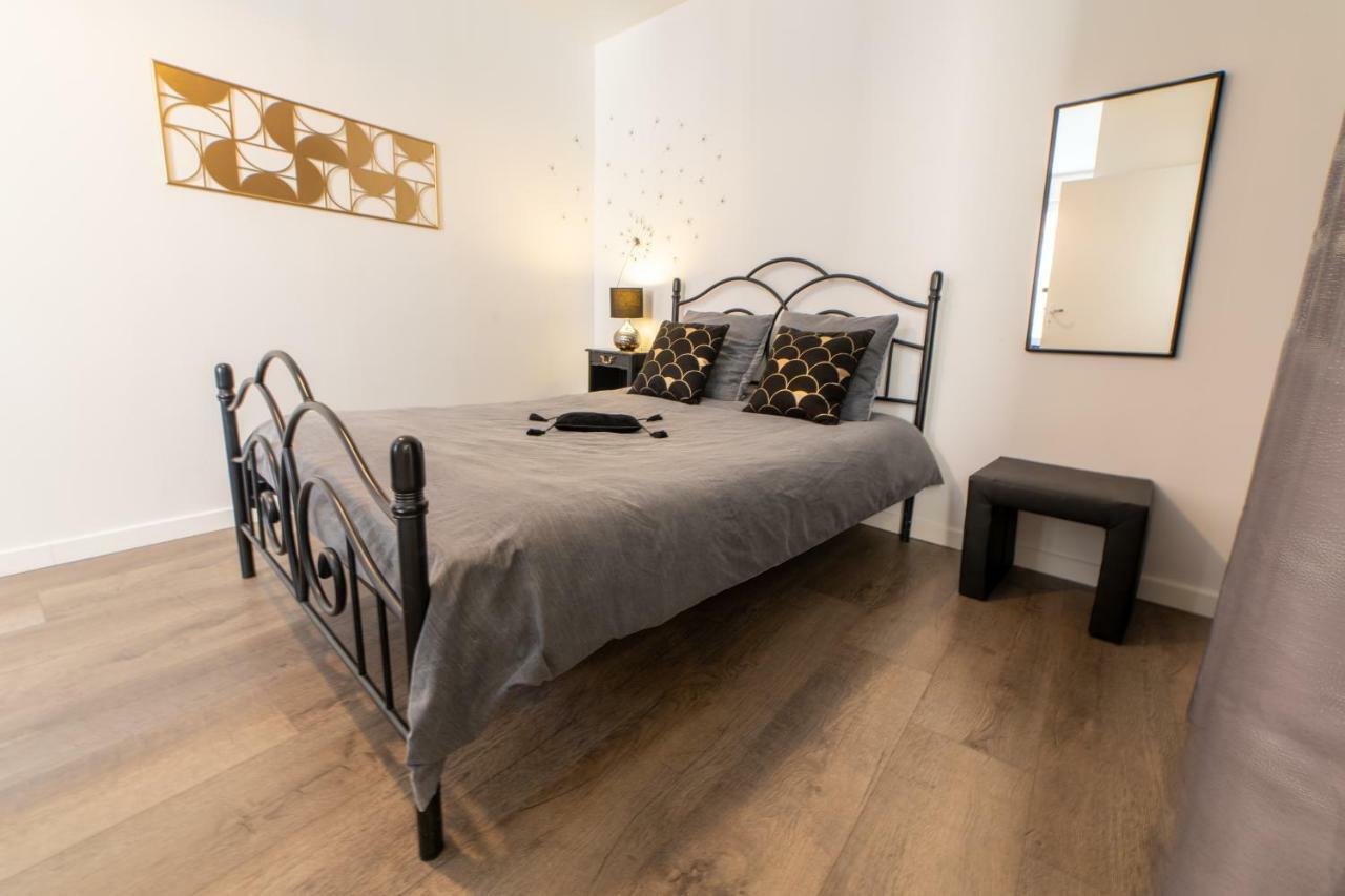 Double Room Private External Bathroom