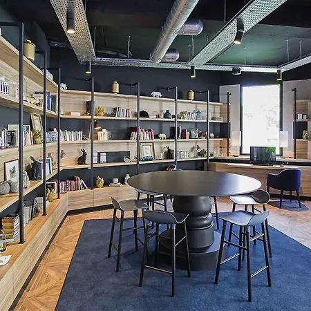 ibis Styles Laval Centre Gare-2